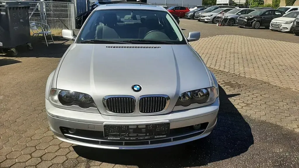 Używany BMW 320 Performance 170 KM (125 kW) 2001 Srebrny Coupe