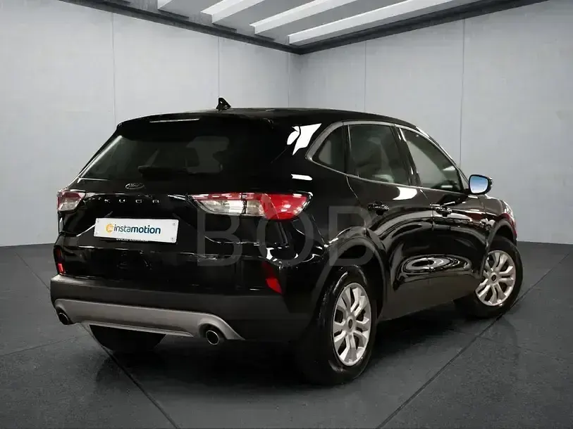 Używany Ford Kuga 150 KM (110 kW) 2024 Czarny SUV