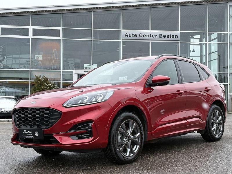 Gebraucht Ford Kuga ST-Line 152 PS (111 kW) 2022 Rot SUV