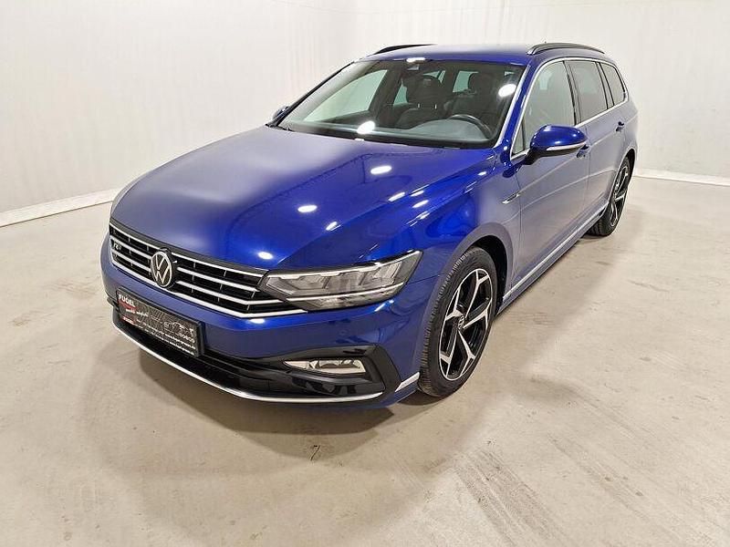 Gebraucht VW Passat R-line 200 PS (147 kW) 2023 Blau Kombi