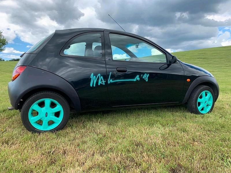 Usado Ford Ka 2000 Preto Citadino