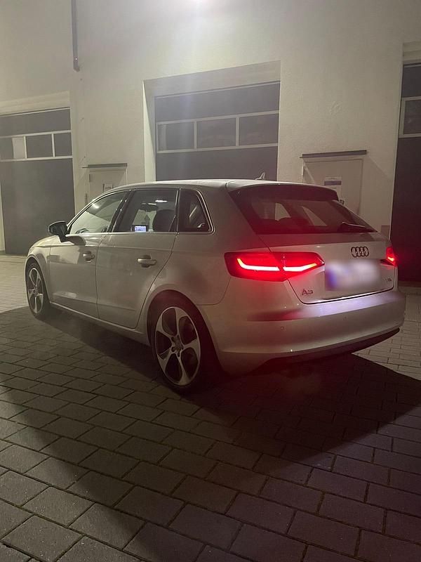 Gebraucht Audi A3 Design 125 PS (91 kW) 2013 Silber Limousine