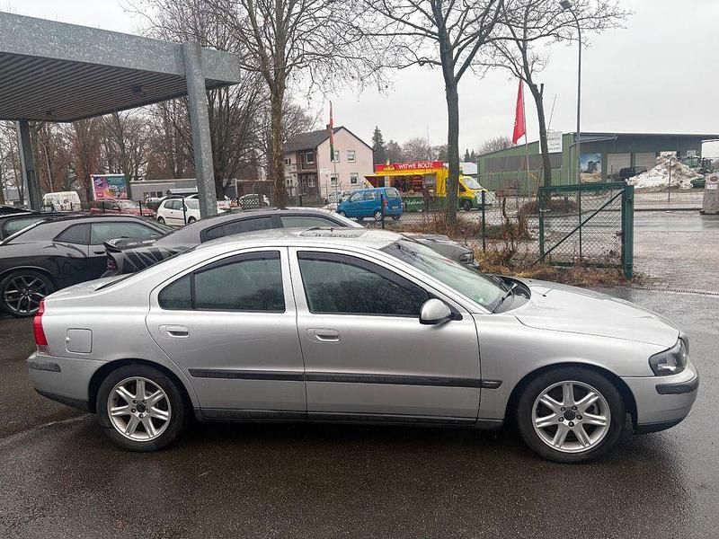 Gebraucht Volvo S60 179 PS (131 kW) 2002 Silber Limousine