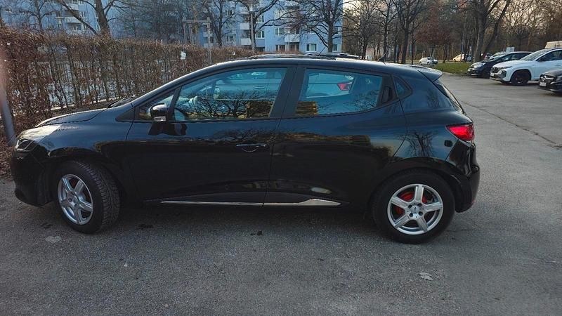 Gebraucht Renault Clio IV 73 PS (53 kW) 2013 Schwarz Kleinwagen