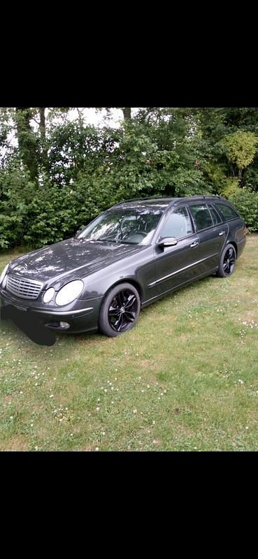 Schwarz Gebraucht 2003 Mercedes E500 Kombi | 5.700 € (Superpreis) - Bild 1/4