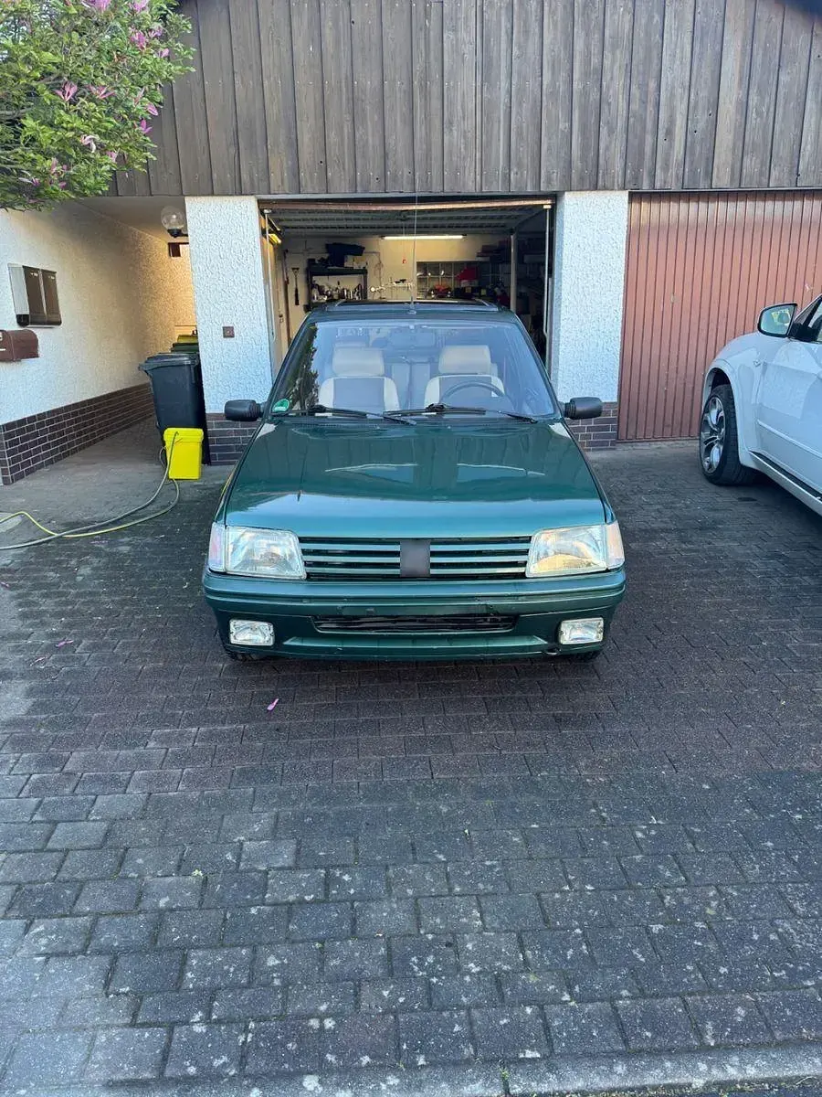 Gebraucht Peugeot 205 Roland Garros 94 PS (69 kW) 1990 Grün Kleinwagen