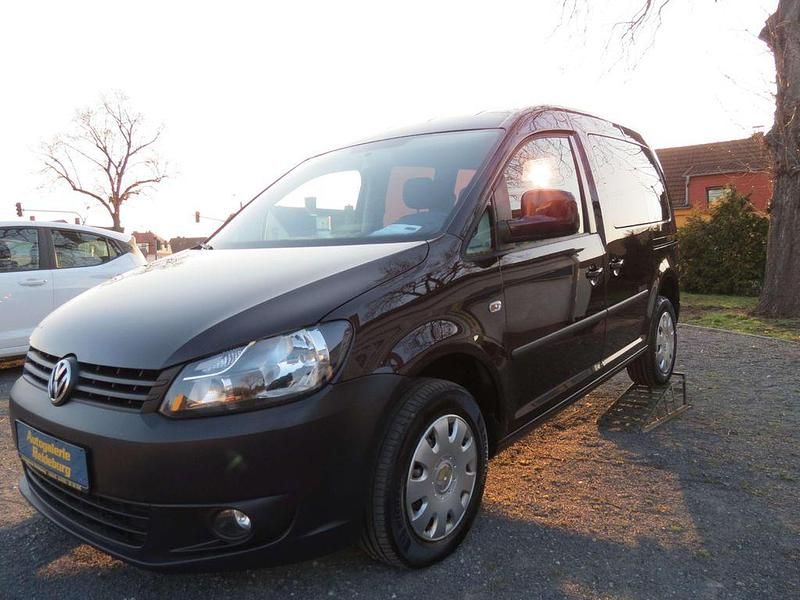 Gebraucht VW Caddy Trendline 102 PS (75 kW) 2011 Violet Van / Kleinbus