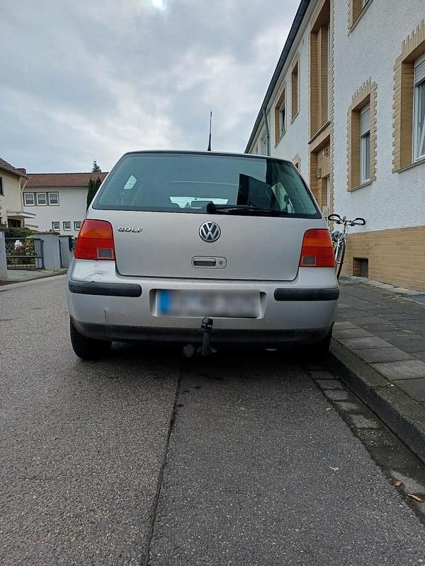 Gebraucht VW Golf IV 75 PS (55 kW) 2000 Silber Kleinwagen