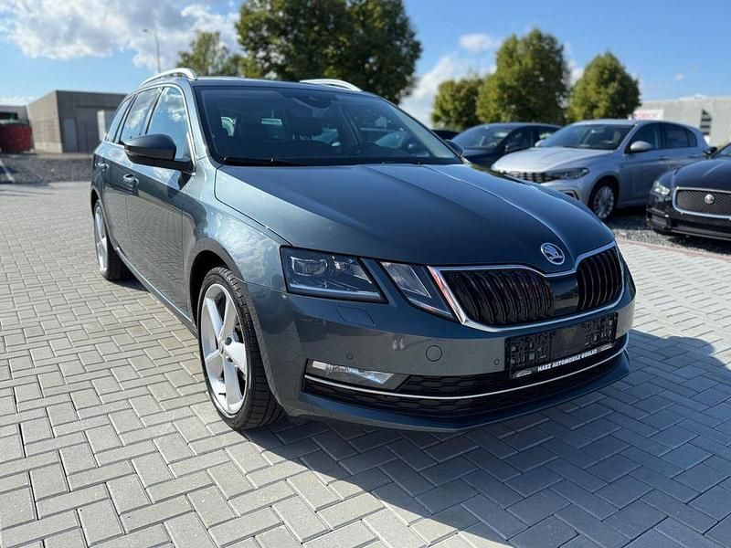 Grau Gebraucht 2020 Skoda Octavia Style Kombi | 9.199 € (Etwas zu teuer) - Bild 1/4