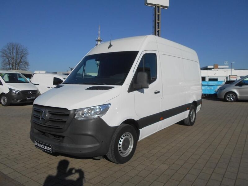 Weiß Gebraucht 2018 Mercedes Sprinter Van | 29.012 € (Teuer) - Bild 1/4