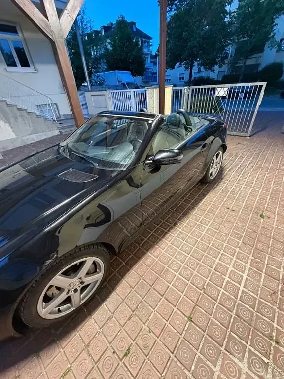 Gebraucht Mercedes SLK200 184 PS (135 kW) 2010 Schwarz Cabrio