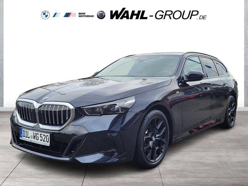 Schwarz Gebraucht 2024 BMW 520 M Sport Kombi | 62.990 € (Teuer) - Bild 1/4