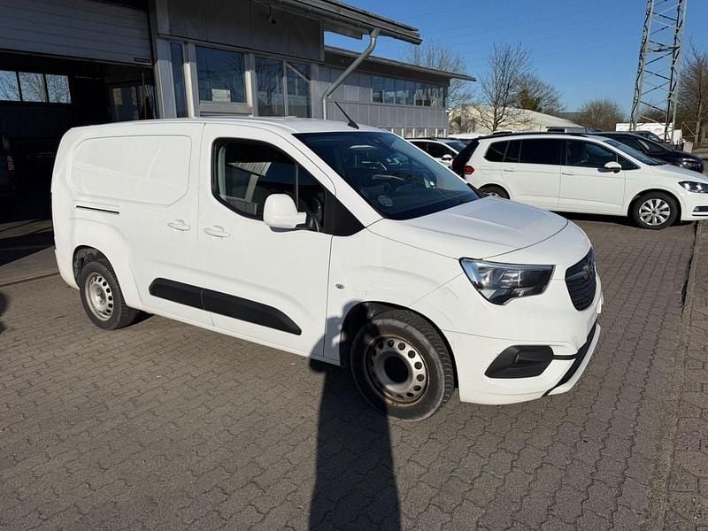 Gebraucht Opel Combo Edition 131 PS (96 kW) 2021 Weiß Van / Kleinbus