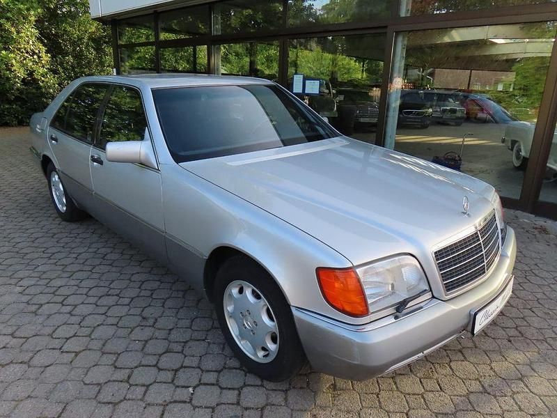 Silber Gebraucht 1992 Mercedes 600 Limousine | 9.900 € - Bild 1/4