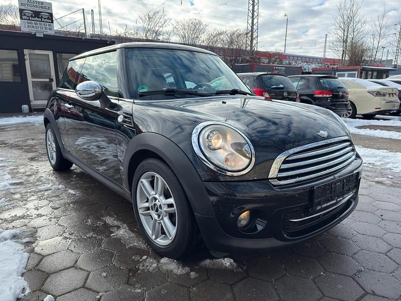 Gebraucht Mini Cooper 122 PS (89 kW) 2011 Midnight black metallic Kleinwagen