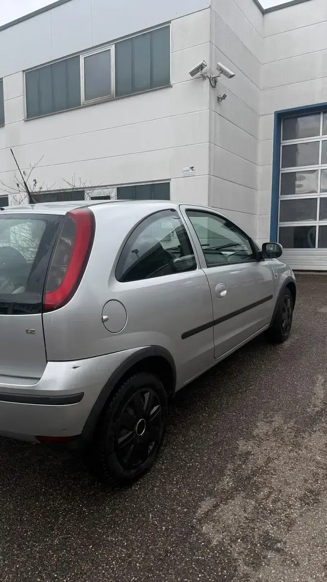 Gebraucht Opel Corsa 75 PS (55 kW) 2003 Silber Kleinwagen