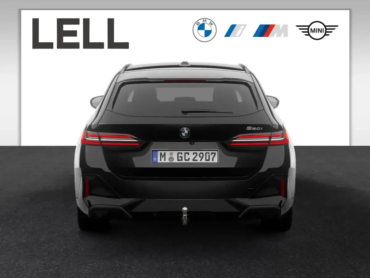 Neu BMW 520 M Sport 208 PS (152 kW) 2026 Schwarz Kombi