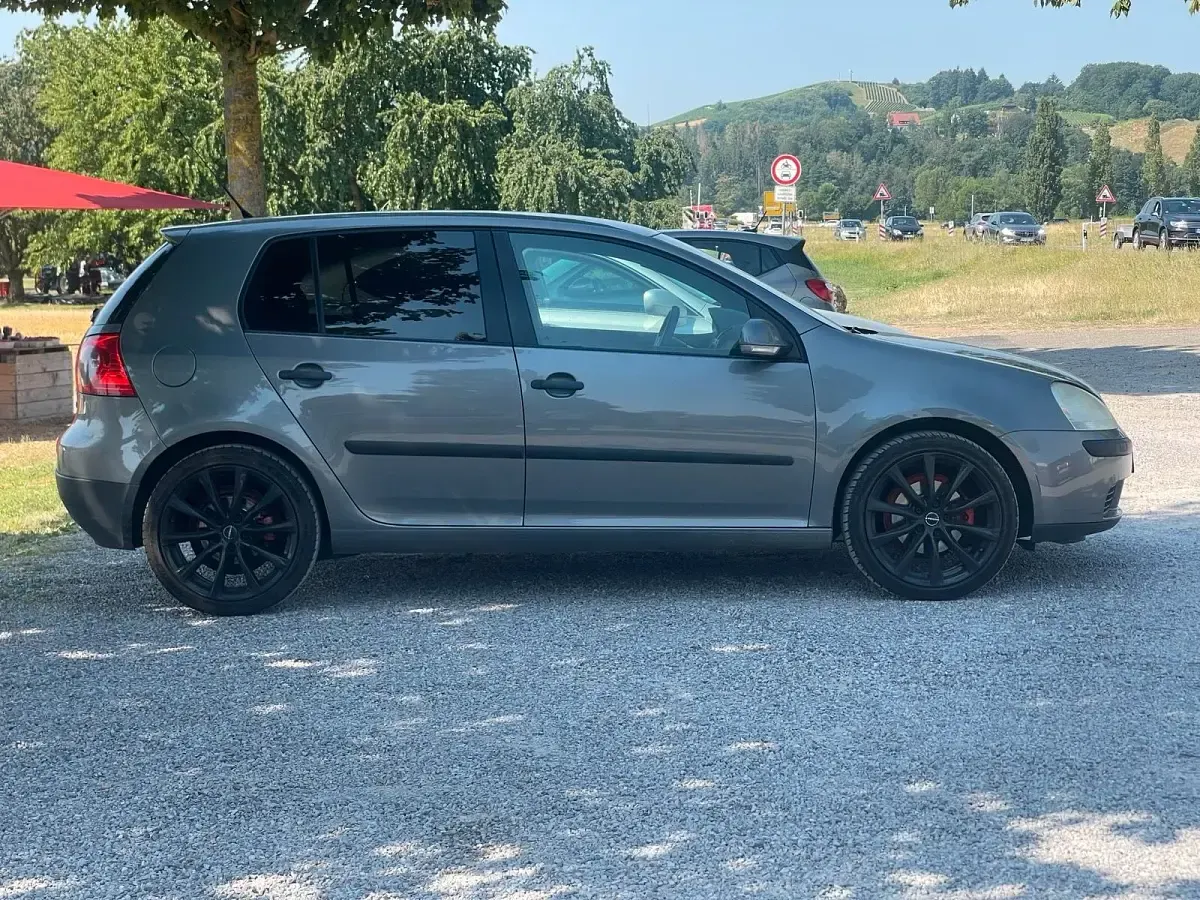 Gebraucht VW Golf IV 102 PS (75 kW) 2005 Grau Limousine