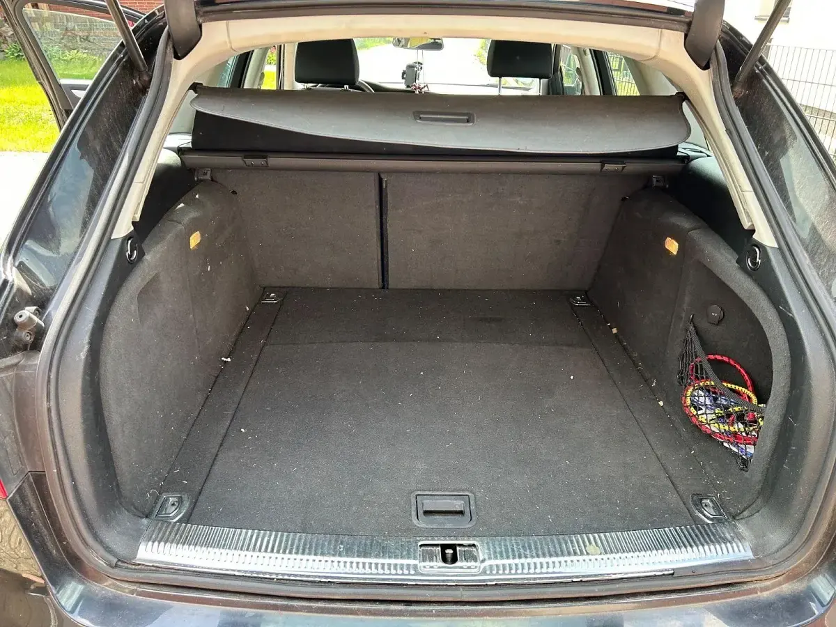 Gebraucht Audi A4 Attraction 143 PS (105 kW) 2010 Schwarz Kombi
