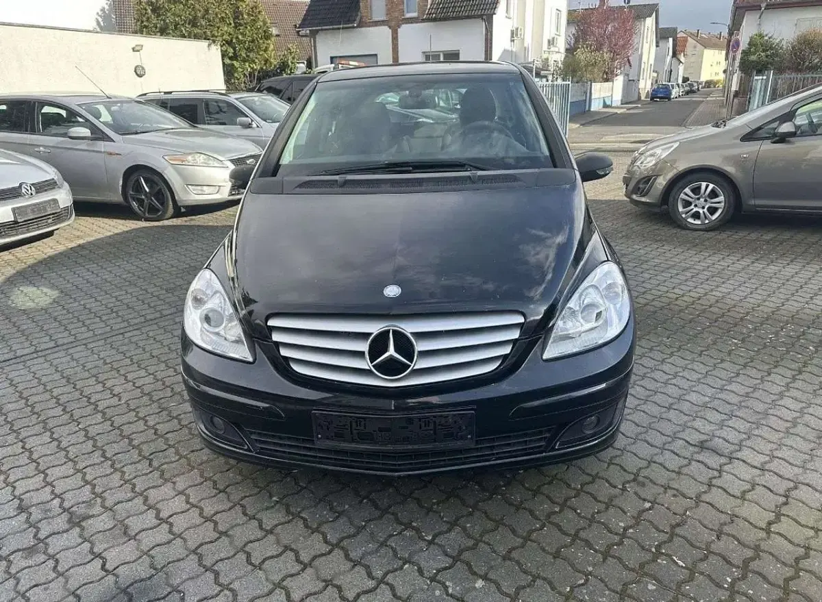 Gebraucht Mercedes B170 116 PS (85 kW) 2007 Kosmosschwarz  metalliclack Van / Kleinbus