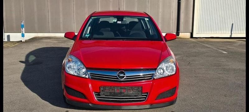 Gebraucht Opel Astra Edition 90 PS (66 kW) 2009 Rot Limousine