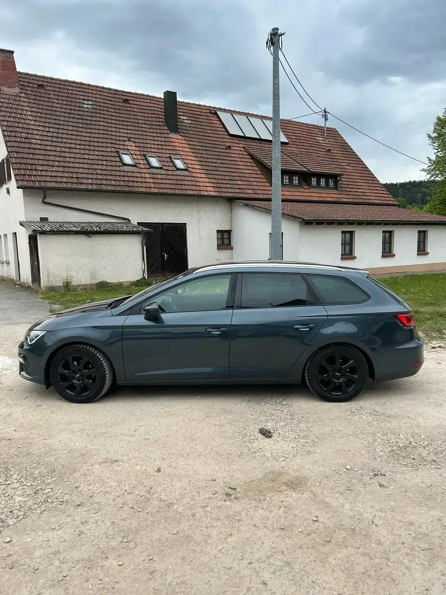 Gebraucht Seat Leon ST FR 131 PS (96 kW) 2020 Grau Kombi