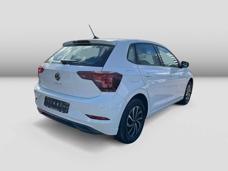 Gebraucht VW Polo Life 80 PS (58 kW) 2022 Pure white Limousine