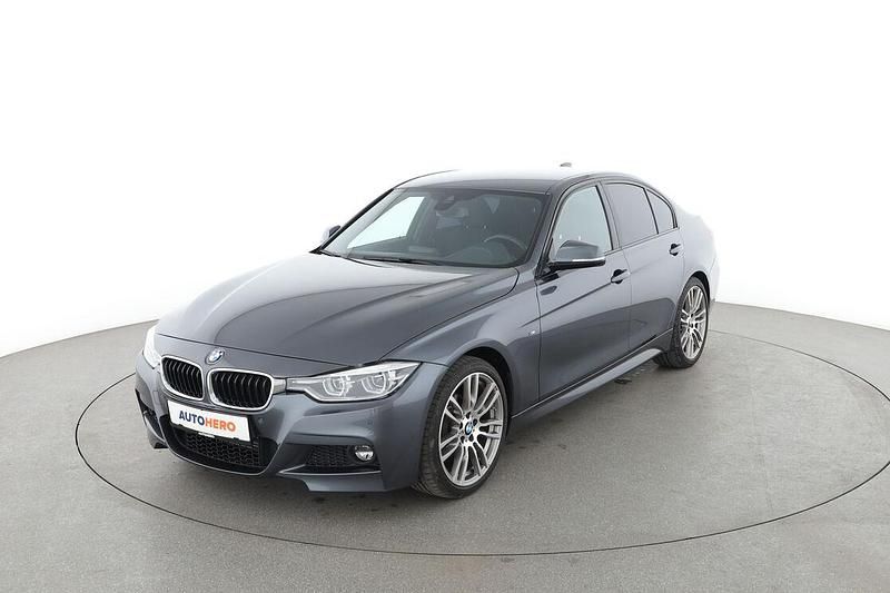 Grau Gebraucht 2017 BMW 318 M Sport Limousine | 19.780 € (Etwas zu teuer) - Bild 1/3