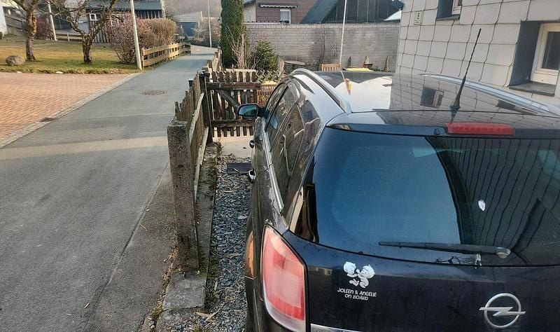 Gebraucht Opel Astra 125 PS (91 kW) 2005 Schwarz Kombi