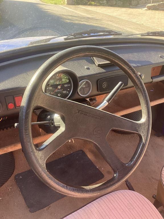 Blau Gebraucht 1985 Trabant 601 Kleinwagen | 3.500 € - Bild 1/4