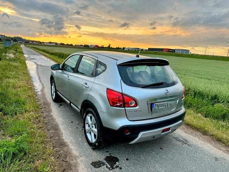 Grau Gebraucht 2008 Nissan Qashqai SUV | 4.900 € (Fairer Preis) - Bild 1/4