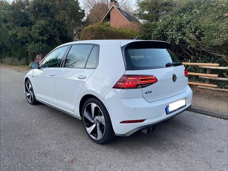 Gebraucht VW Golf VII GTE 204 PS (150 kW) 2018 Weiß Limousine