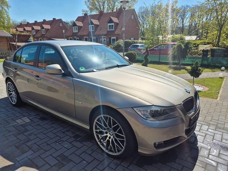 Second-hand BMW 318 143 CP (105 kW) 2009 Bej Berlinǎ