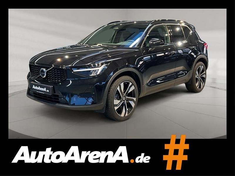 Gebraucht Volvo XC40 Plus 197 PS (144 kW) 2023 Onyx black / metallic SUV