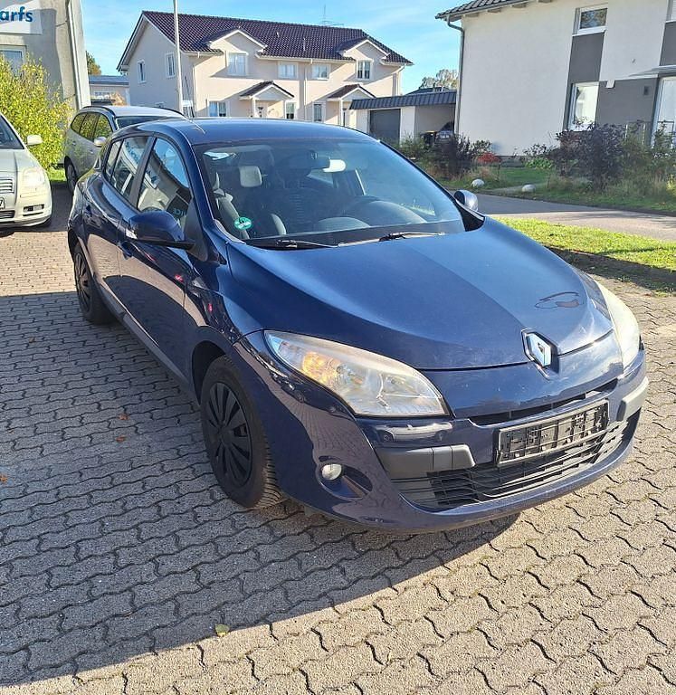 Usata Renault Mégane Expression 101 CV (74 kW) 2011 Blu Berlina
