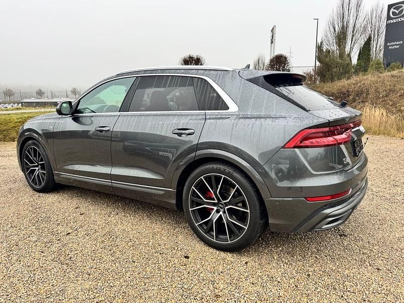 Gebraucht Audi Q8 S-Line 286 PS (210 kW) 2020 Grau SUV