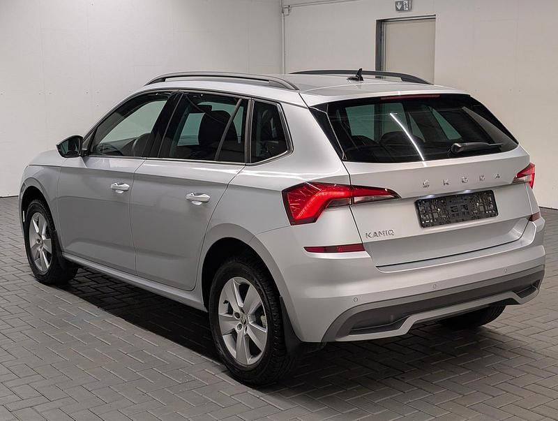 Gebraucht Skoda Kamiq 110 PS (80 kW) 2024 Brilliantsilbermet. SUV