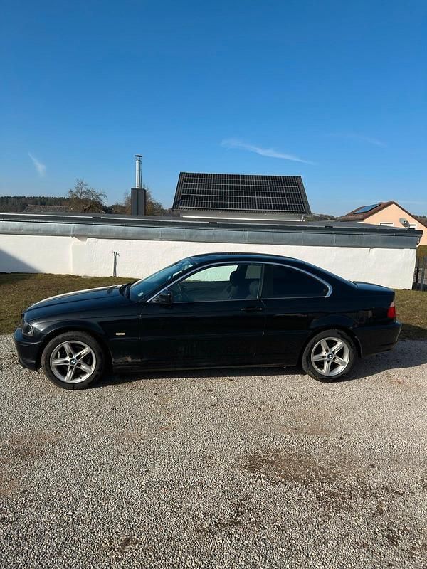 Gebraucht BMW 320 170 PS (125 kW) 2003 Schwarz Coupé