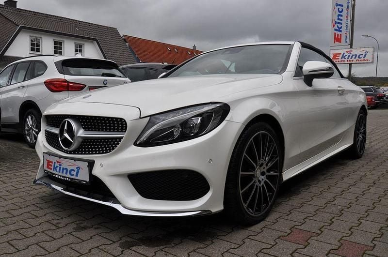 Weiß Gebraucht 2016 Mercedes C300 AMG line Cabrio | 29.900 € (Etwas zu teuer) - Bild 1/4