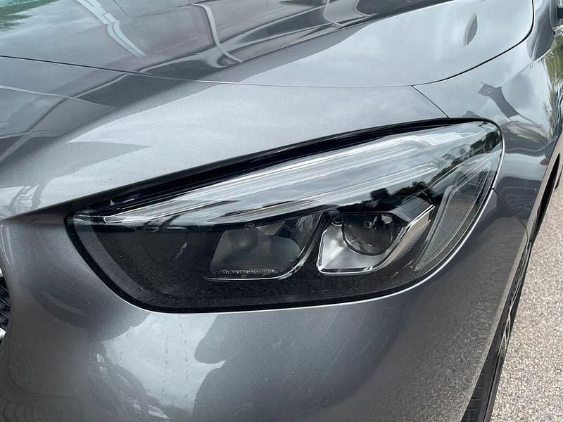 Gebraucht Mercedes B180 Progressive 136 PS (100 kW) 2019 Mountaingrau  met. Van / Kleinbus