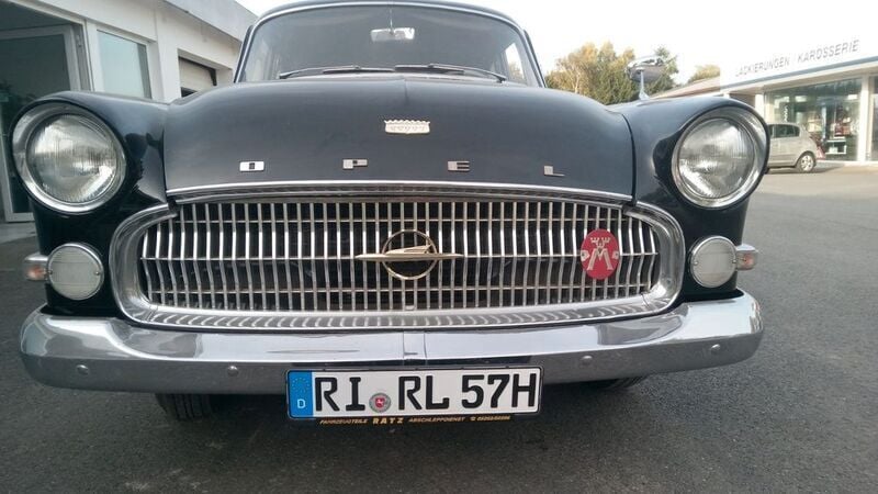 Schwarz Gebraucht 1957 Opel Kapitän Limousine | 15.500 € - Bild 1/4