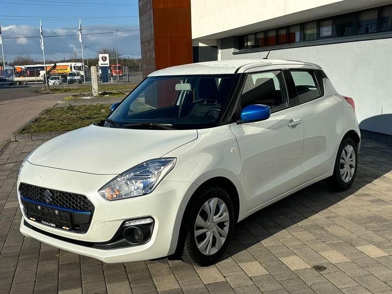 Weiß Gebraucht 2017 Suzuki Swift Limousine | 11.490 € (Fairer Preis) - Bild 1/4