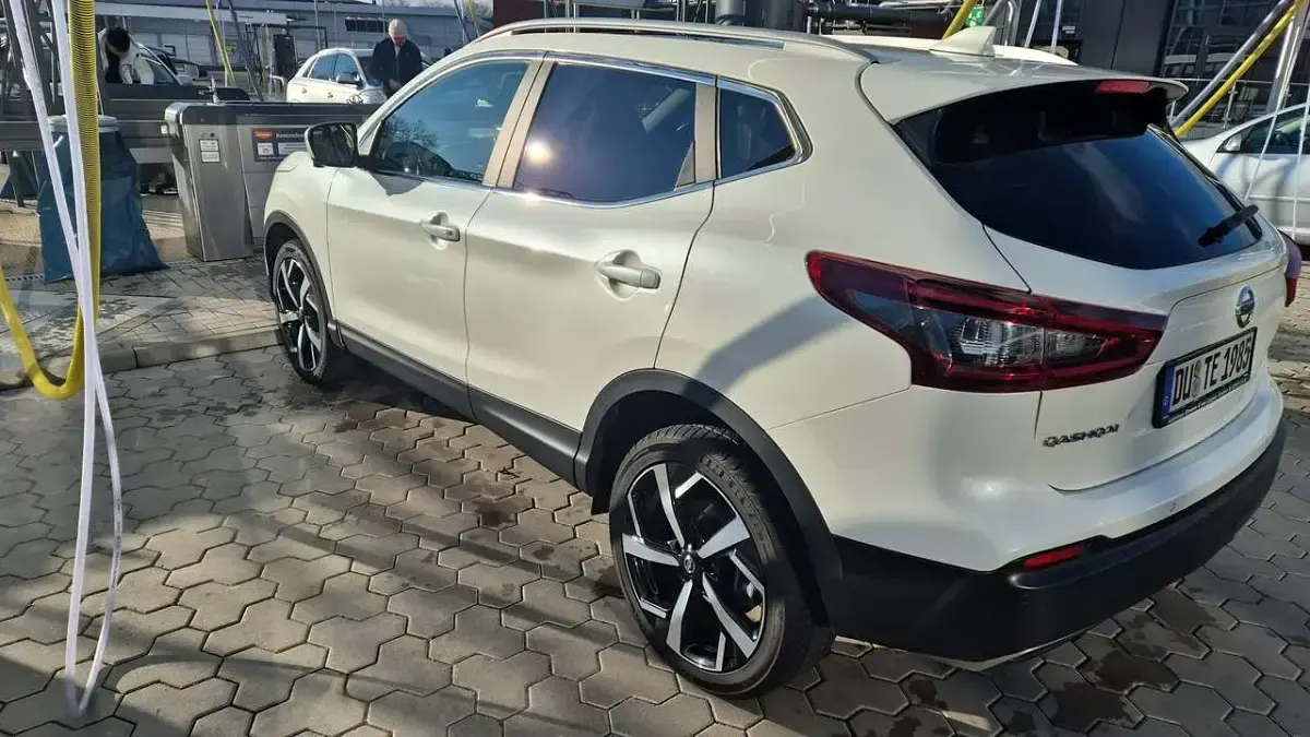 Gebraucht Nissan Qashqai Tekna+ 140 PS (102 kW) 2021 Weiß SUV