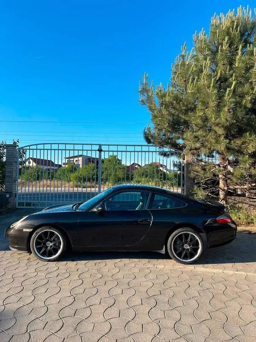 Gebraucht Porsche 911 Carrera 4 300 PS (220 kW) 2000 Schwarz Coupé