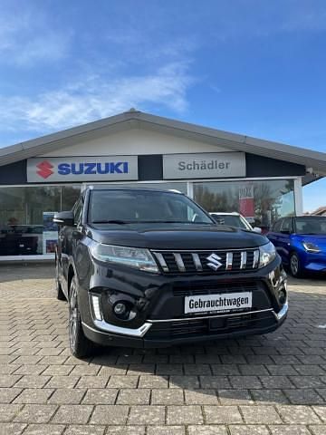 Schwarz Gebraucht 2022 Suzuki Vitara Comfort+ SUV | 20.490 € (Fairer Preis) - Bild 1/4