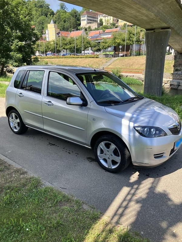 Gebraucht Mazda 2 80 PS (58 kW) 2005 Silber Kleinwagen