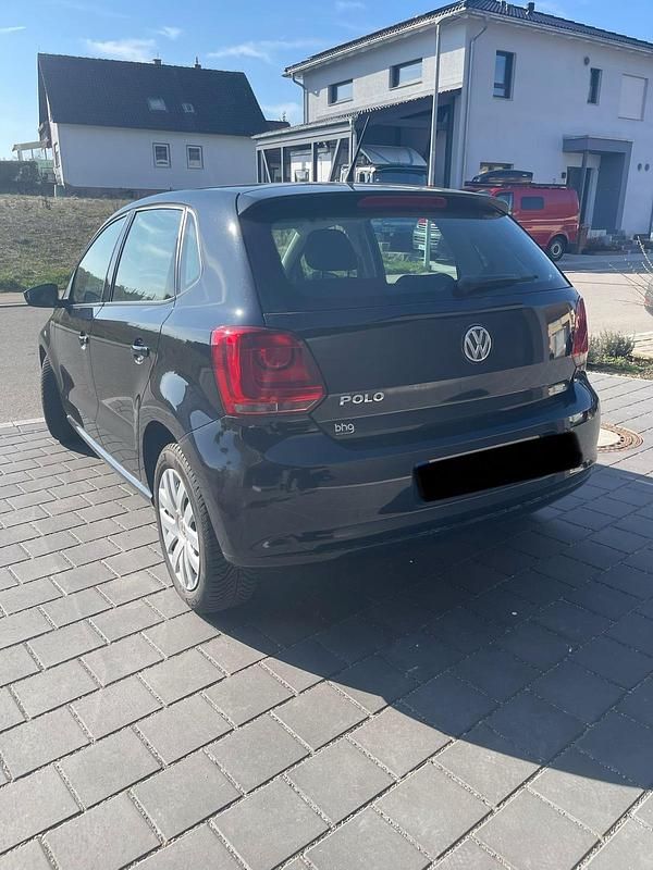 Gebraucht VW Polo 70 PS (51 kW) 2013 Schwarz Kleinwagen
