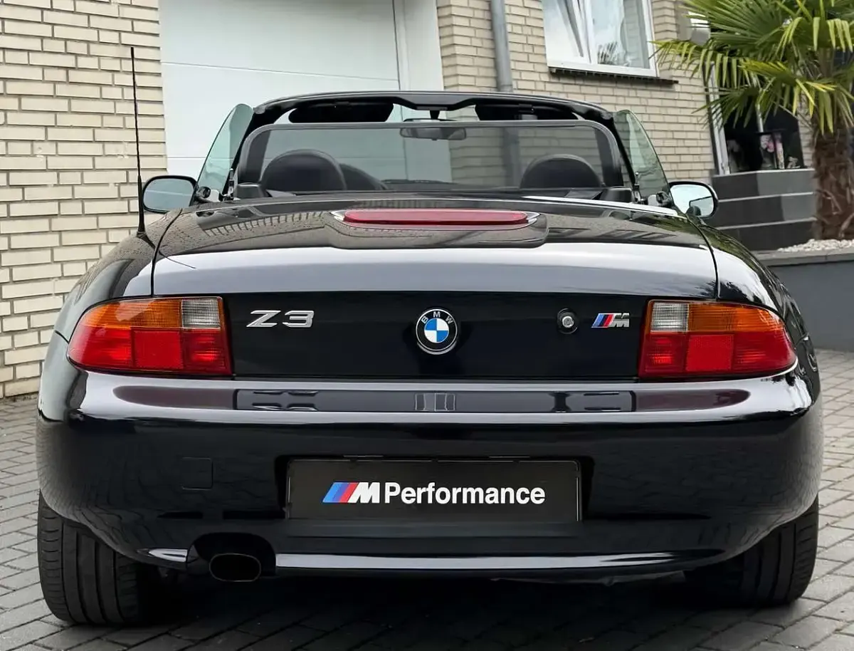 Gebraucht BMW Z3 M Sport 118 PS (86 kW) 1996 Schwarz Cabrio