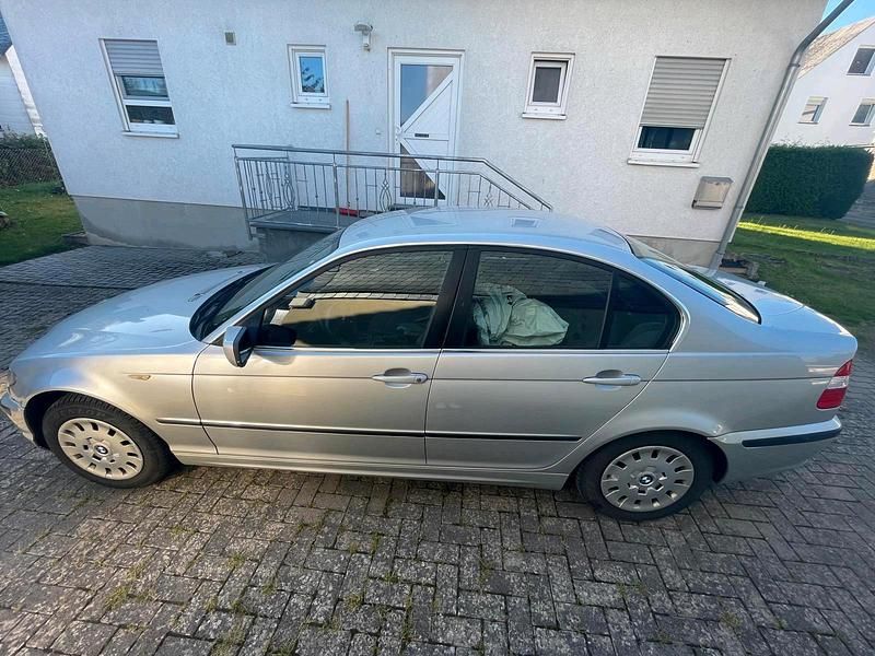 Gebraucht BMW 316 116 PS (85 kW) 2005 Silber Limousine