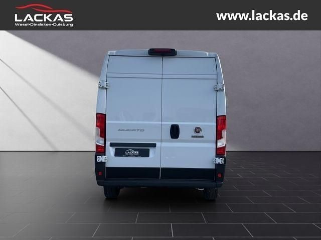 Gebraucht Fiat Ducato 140 PS (102 kW) 2023 Weiß Van